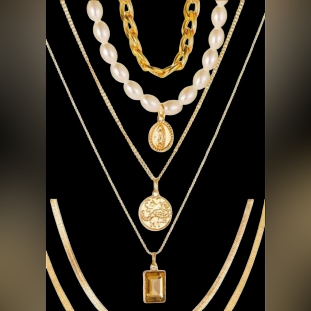Elegant Gold and Pearl Layered Necklace with Bracelet and earrings! NWT!